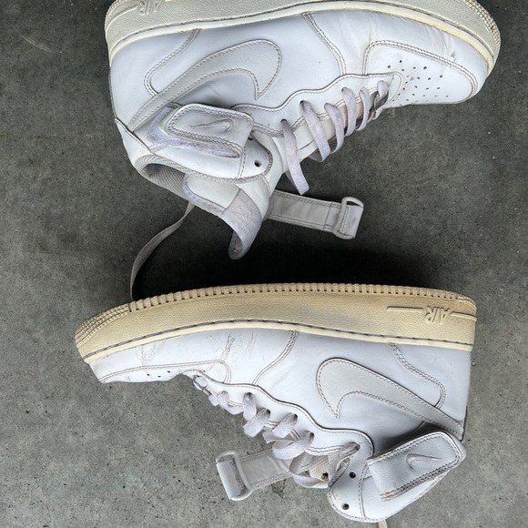 Nike Air Force 1’s - Picture 3 of 7